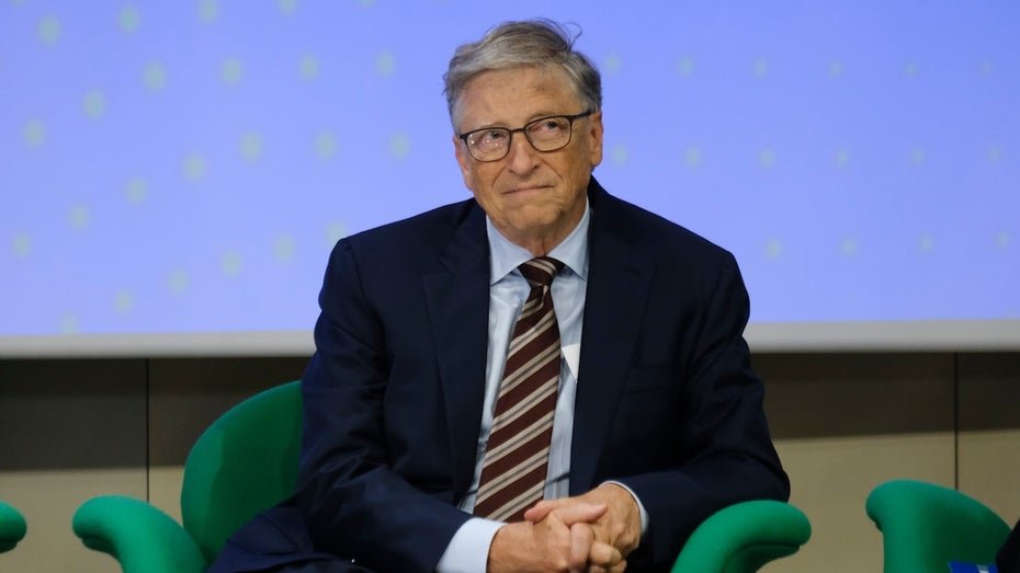 Bill Gates Calls for Regulation of AI and Robot Tax