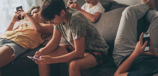 EU Plans Ban on Social Media Accounts for Children