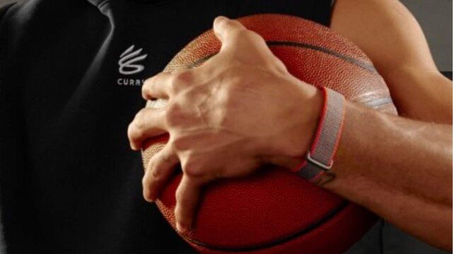 Fitbit Air: Google's New Fitness Band Without a Display