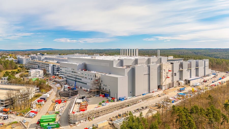Infineon Completes Investment Phase with Factory Opening