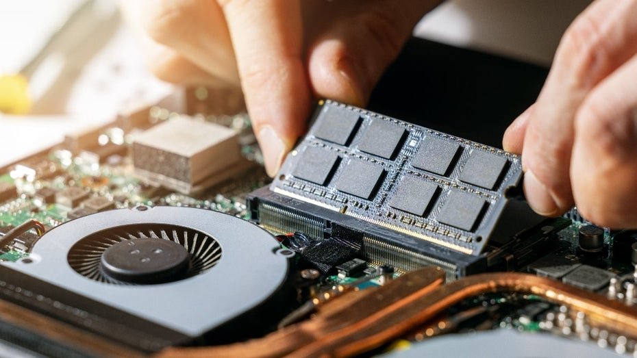 Laptop Repair: Customer Receives Less RAM Back