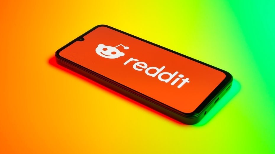 Rebranding-Strategien: Lehren von Reddit und Airbnb