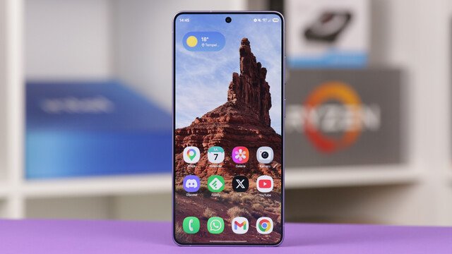 Samsung Reduces Smartphone Production by Up to 30 Percent